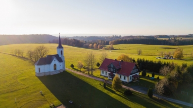 Škola na Vsi pohledem z nebes