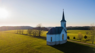 Škola na Vsi pohledem z nebes